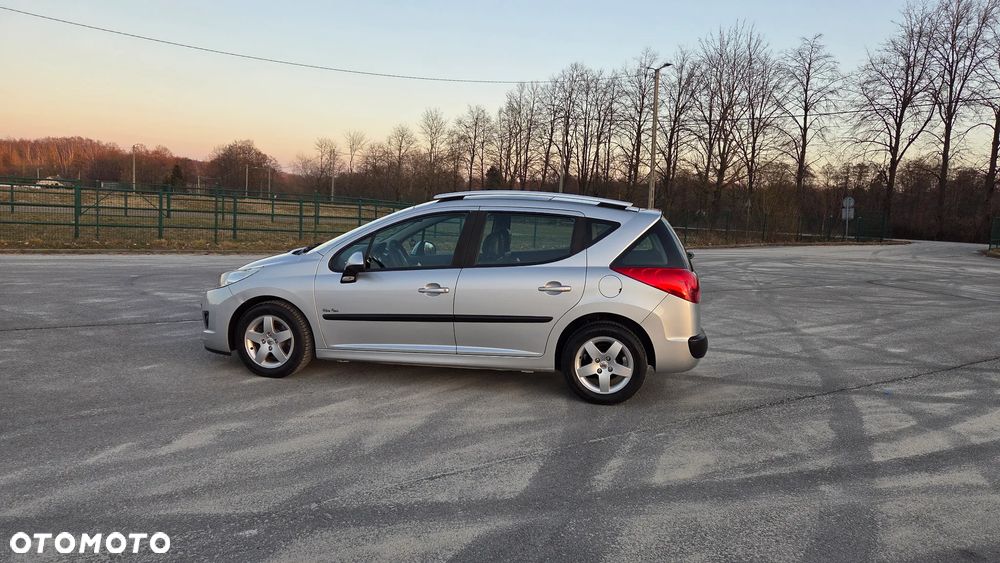 Peugeot 207 95 VTi Urban Style - 13