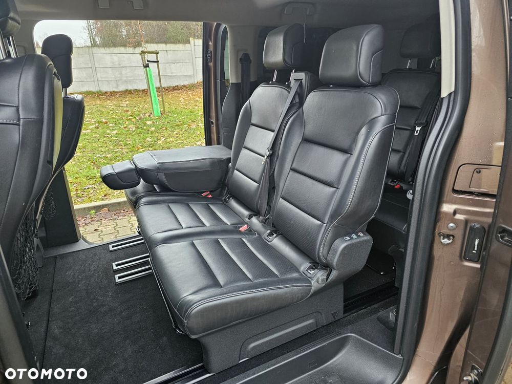 Peugeot Traveller 2.0 BlueHDi Long Business - 17
