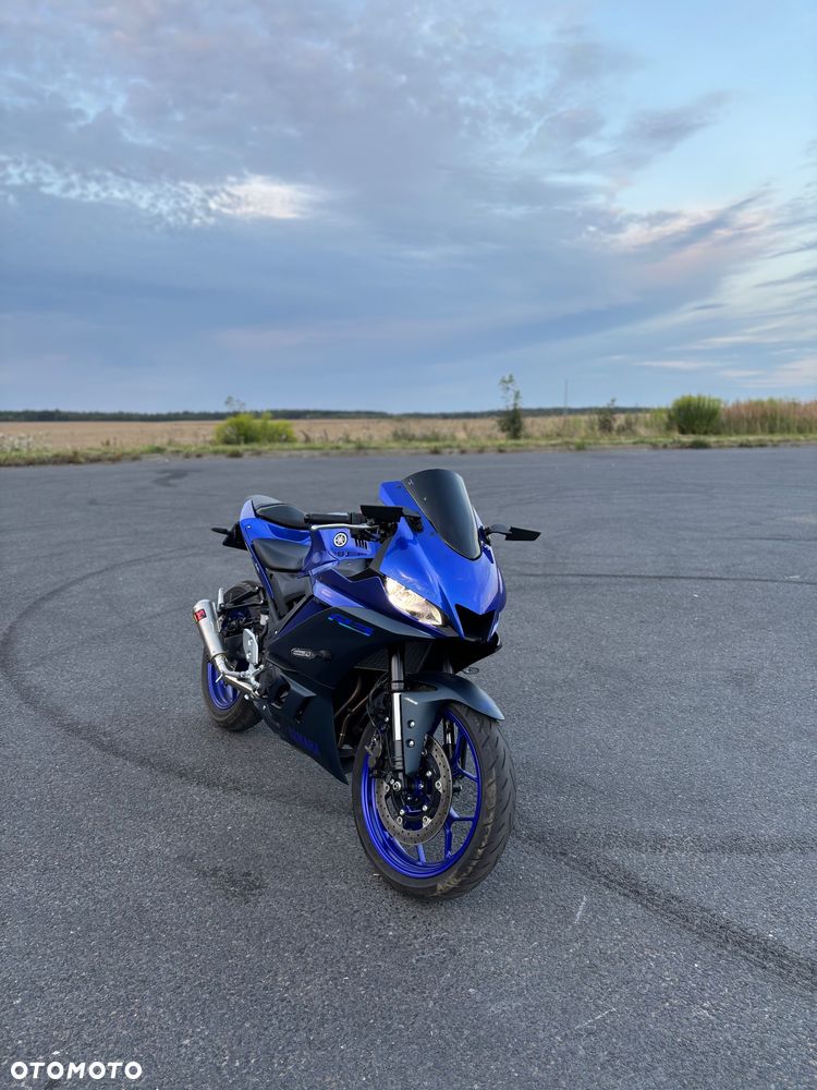 Yamaha R3 - 1