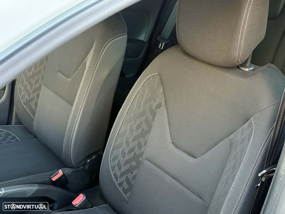 Renault Clio 1.5 dCi Limited EDC - 12