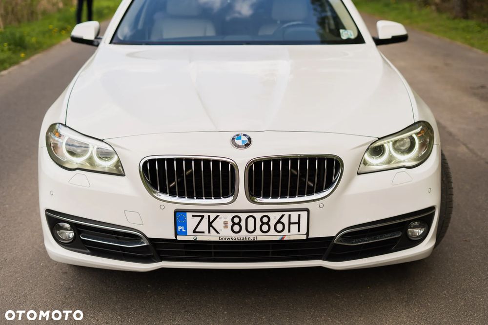 BMW Seria 5 520d xDrive Luxury Line - 2