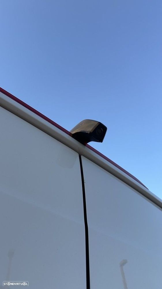 VW Crafter 35 2.0 TDi 140 Medio Tecto Baixo BlueMotion - 8