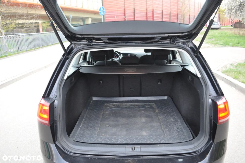 Volkswagen Golf 1.6 TDI BMT Comfortline - 26