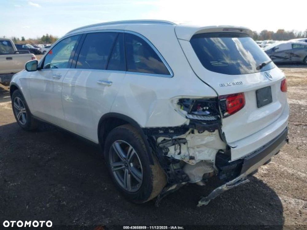 Mercedes-Benz GLC - 4