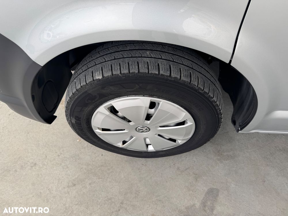 Volkswagen Caravelle - 27