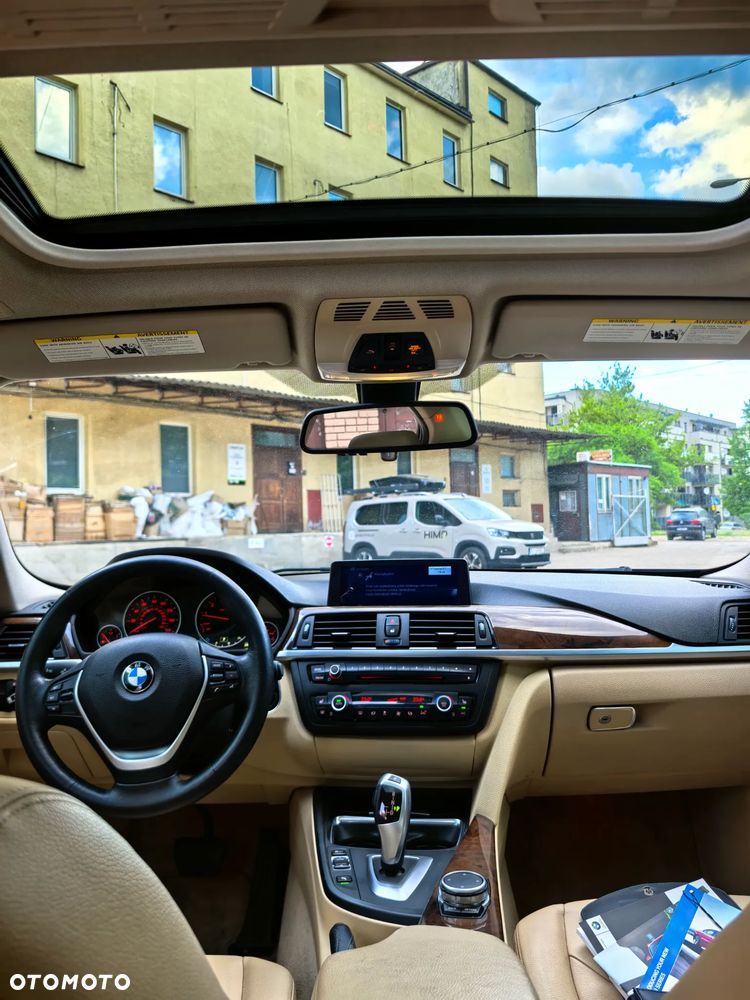 BMW Seria 3 328i xDrive Sport Line - 17