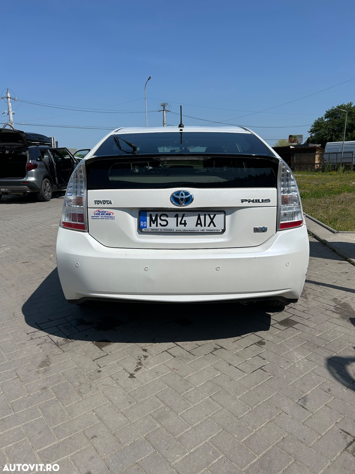 Toyota Prius (Hybrid) Sol - 16