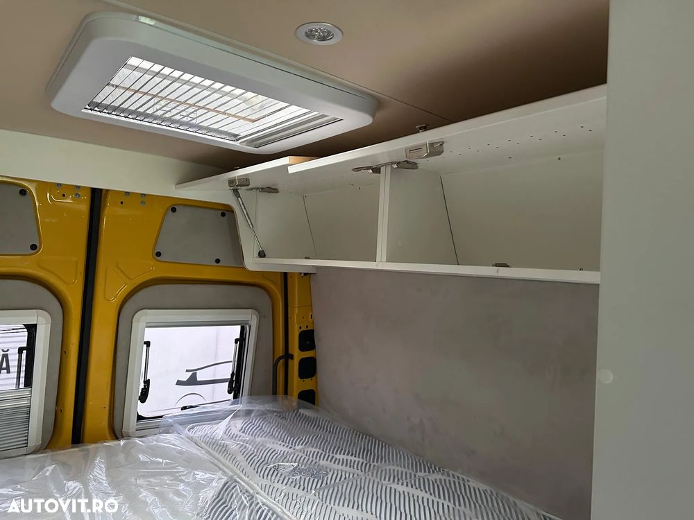 Mercedes-Benz Sprinter - 23