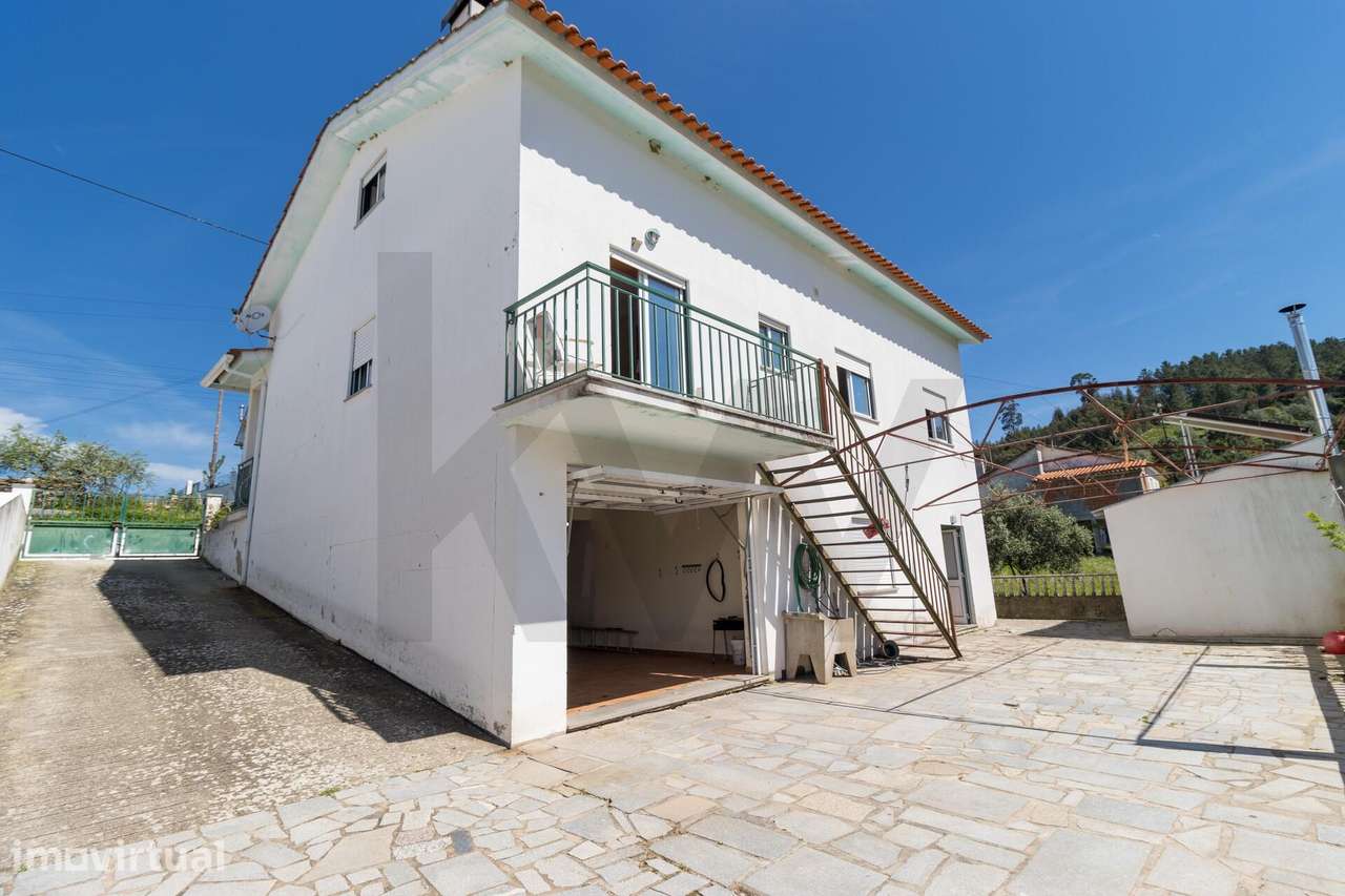 Moradia T4 com Terreno de 1.785m2 e Vistas Deslumbrantes em Folques - Grande imagem: 3/31