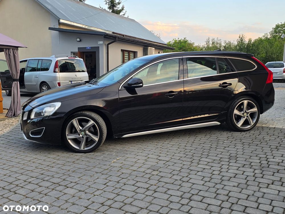Volvo V60 D3 Summum - 4
