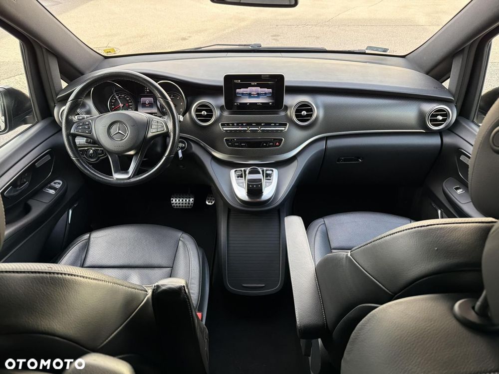 Mercedes-Benz Klasa V - 10