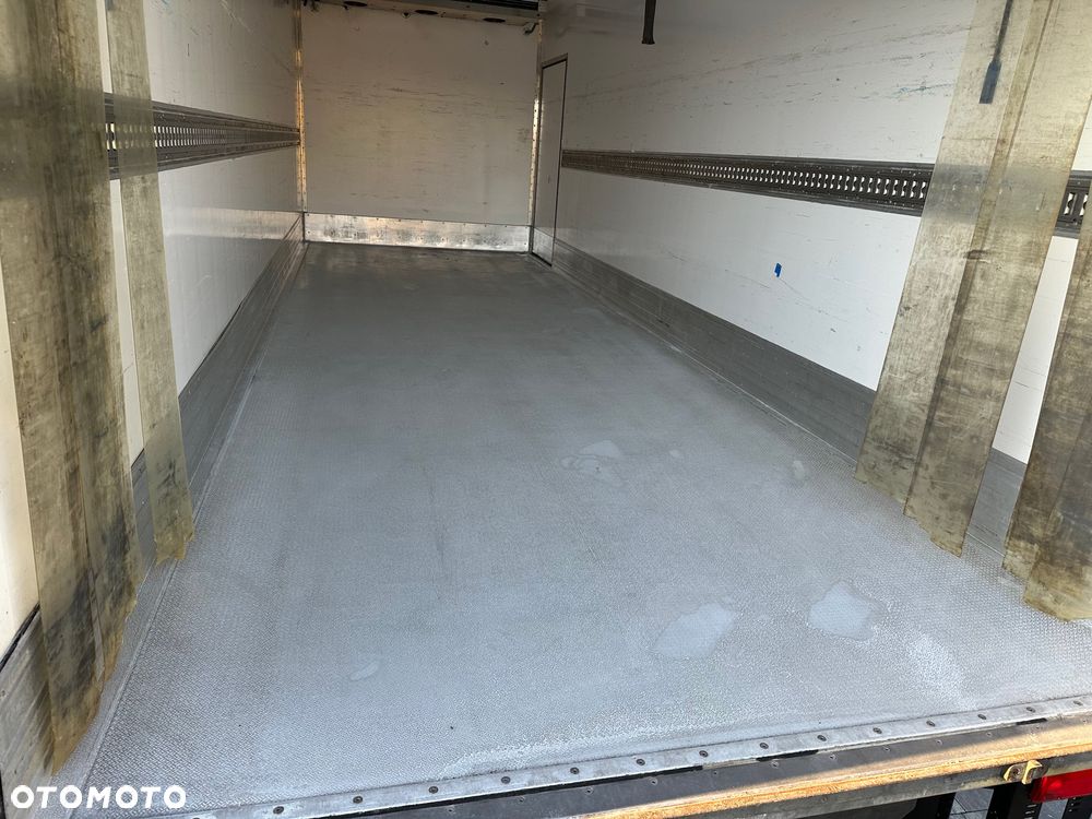 MAN / TGS / 26.420 / 6X2 / CHŁODNIA 7,7 m / Carrier / - 21