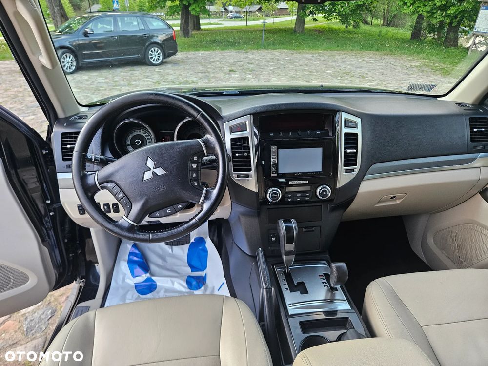 Mitsubishi Pajero 3.2 DID Instyle EU6 - 23