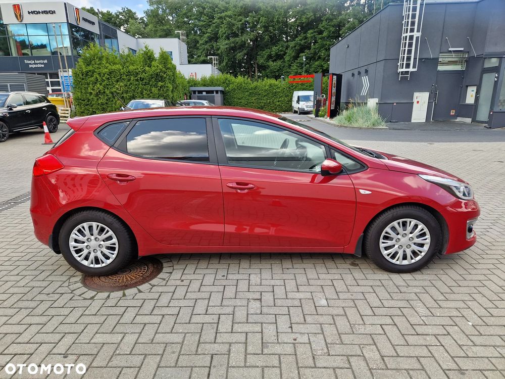 Kia Ceed 1.6 GDI L Business Line DCT - 9