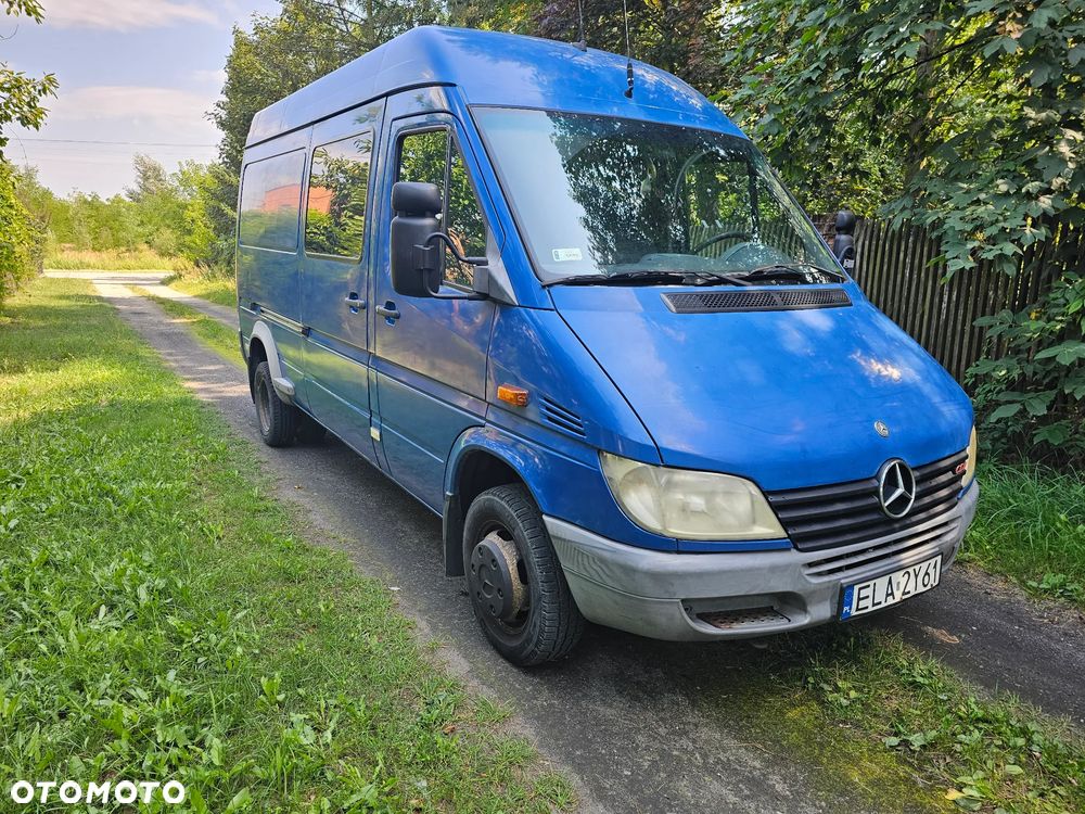Mercedes-Benz Sprinter - 2