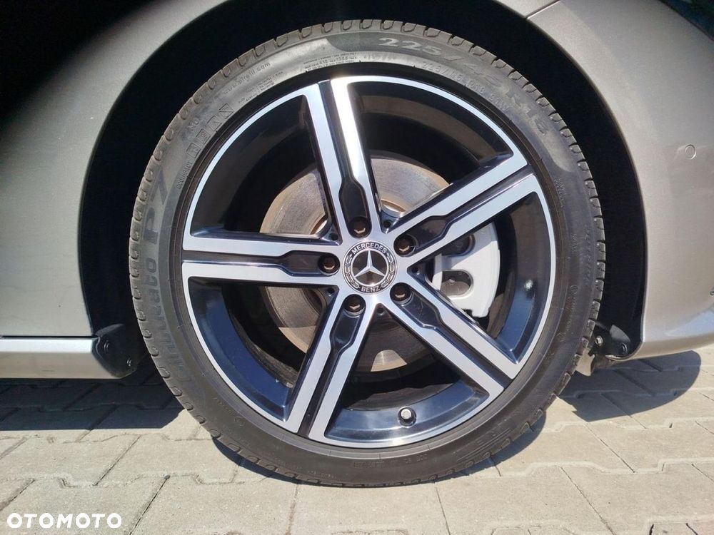 Mercedes-Benz CLA - 25