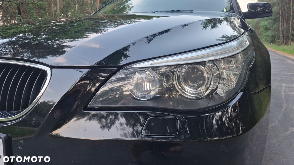 BMW Seria 5 520d - 24