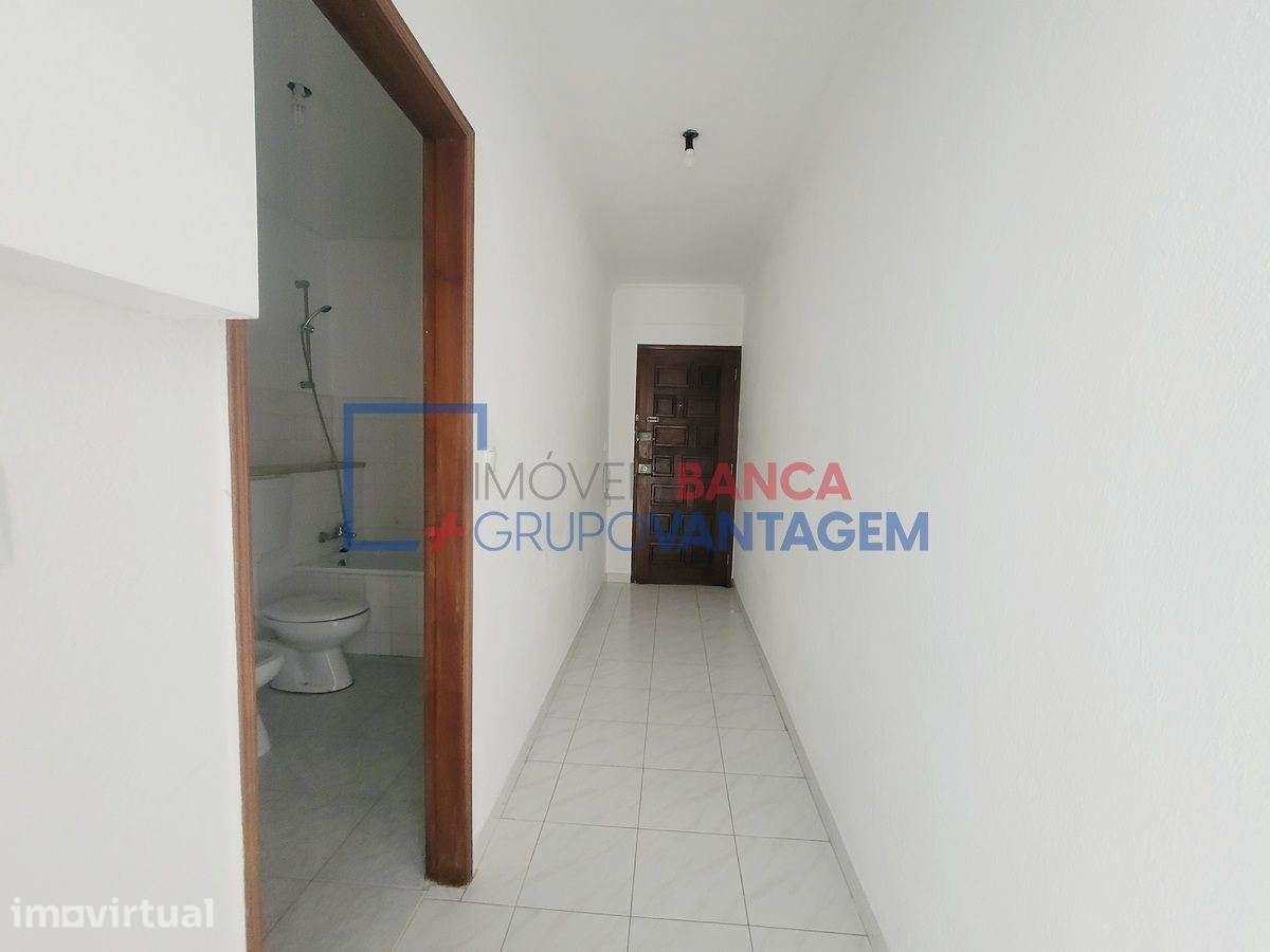 APARTAMENTO T2 - 63m2 - Monte Abraão - Grande imagem: 4/15