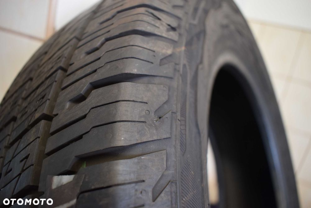 R16C 215/65 109/107T Uniroyal AllSeasonMax - 8