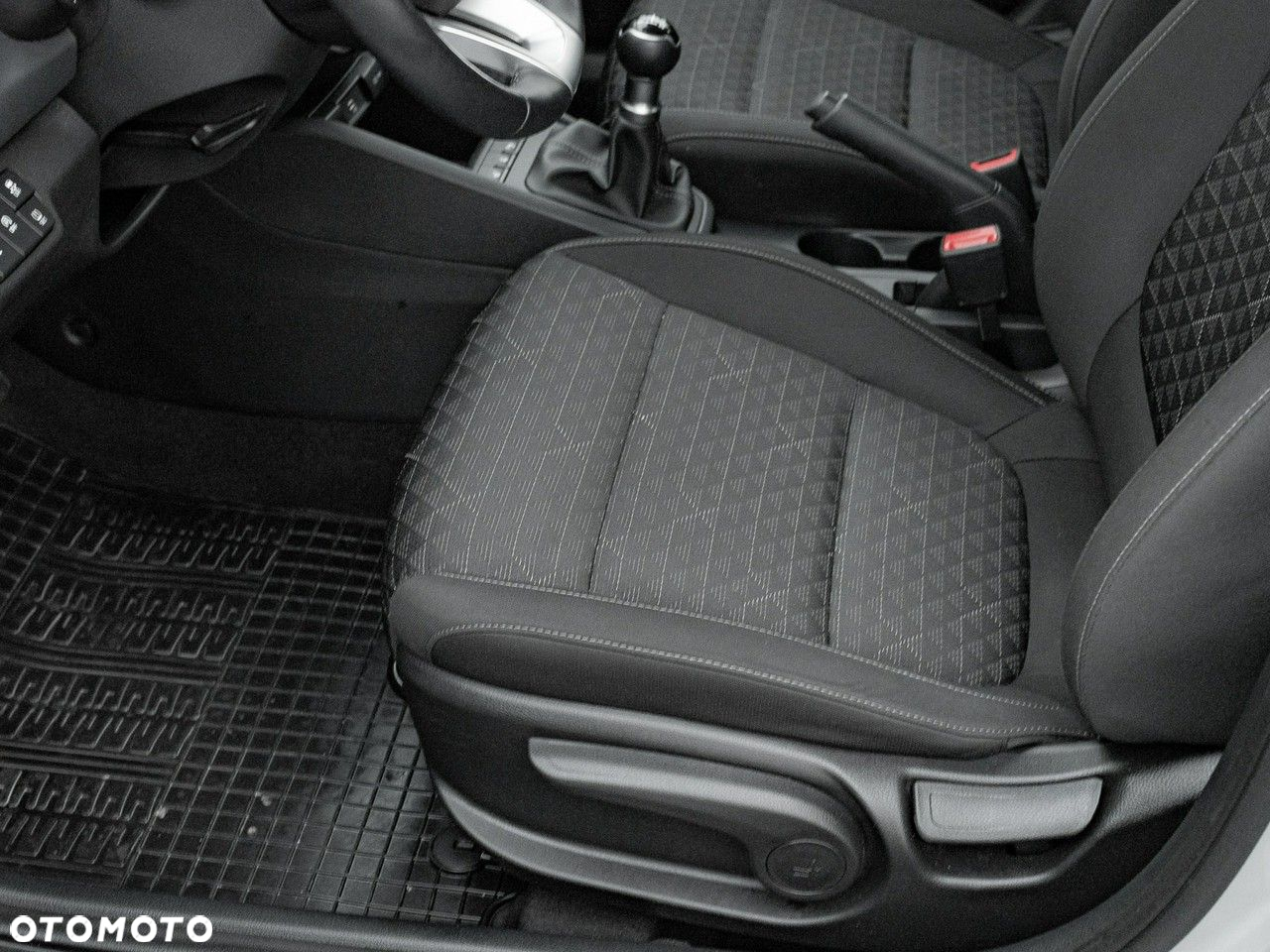 Kia Rio 1.2 M - 14