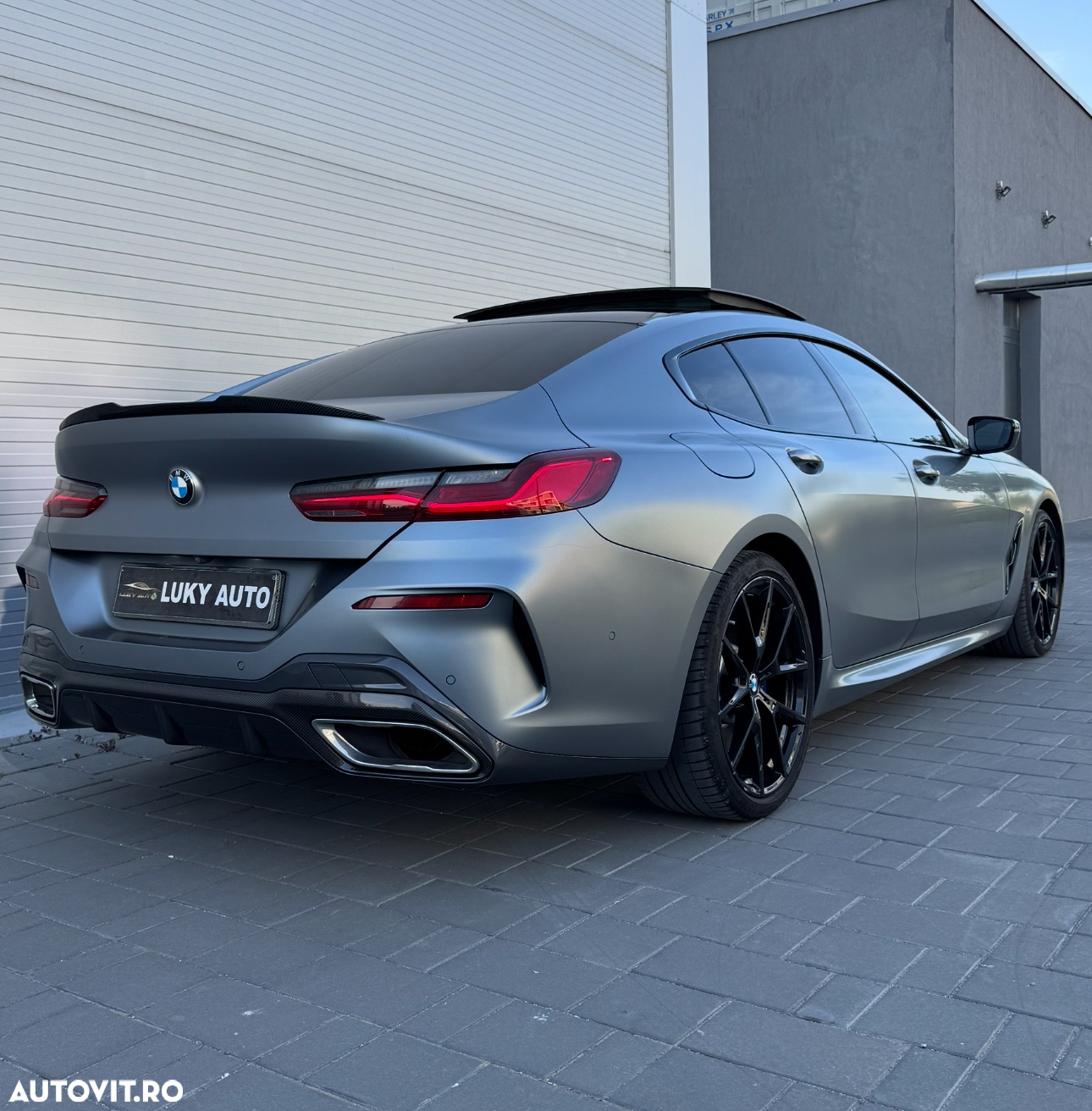 BMW Seria 8 - 12