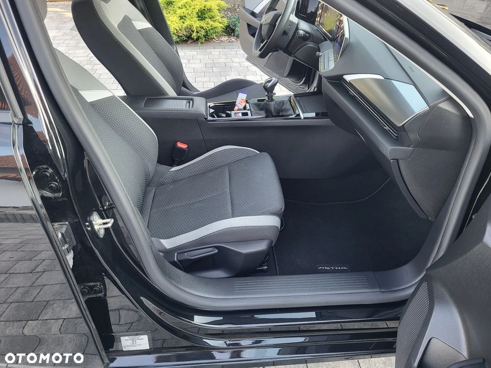 Opel Astra 1.2 Turbo Business Edition - 15