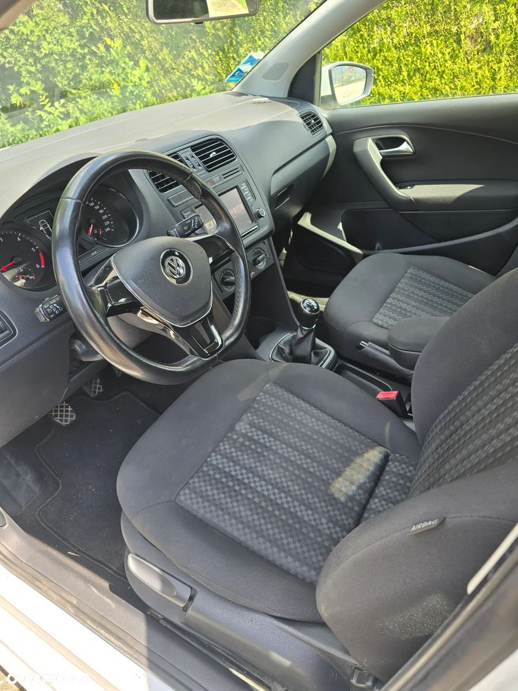 Volkswagen Polo 1.4 TDI (Blue Motion Technology) Comfortline - 13