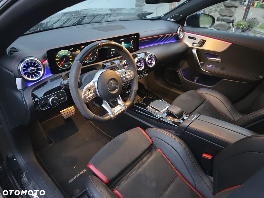 Mercedes-Benz CLA - 10