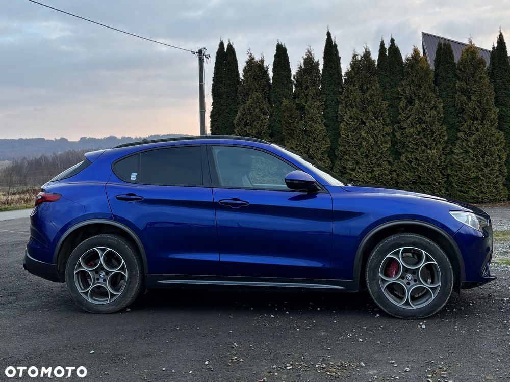 Alfa Romeo Stelvio 2.0 Turbo 16V AT8-Q4 Veloce - 10