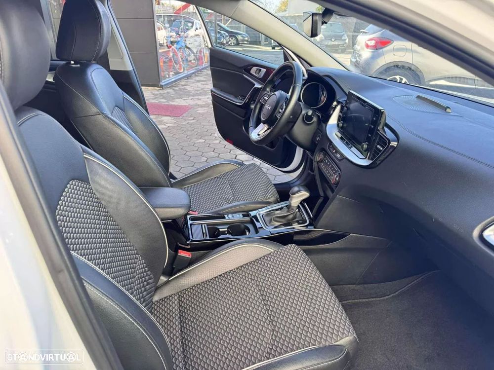 Kia Ceed SW 1.6 GDi PHEV Tech 6DCT - 17