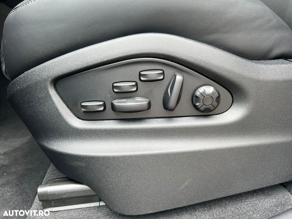 Porsche Cayenne Coupe E-Hybrid - 9