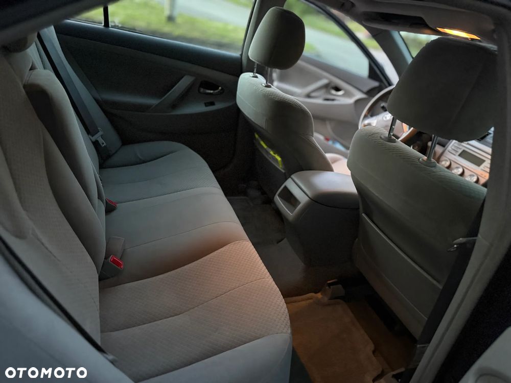 Toyota Camry 2.4 XLE - 13
