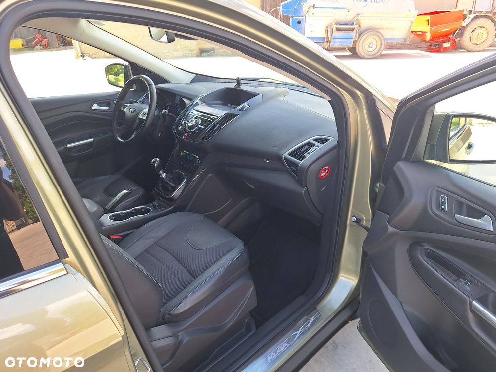 Ford Kuga 2.0 TDCi 4WD Titanium - 14