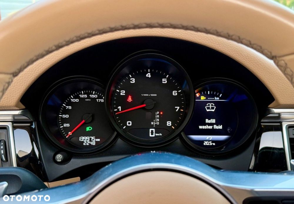 Porsche Macan - 36