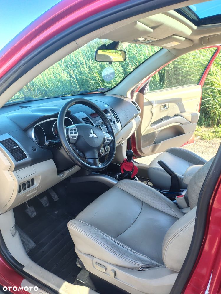 Mitsubishi Outlander 2.2 DID Instyle - 12