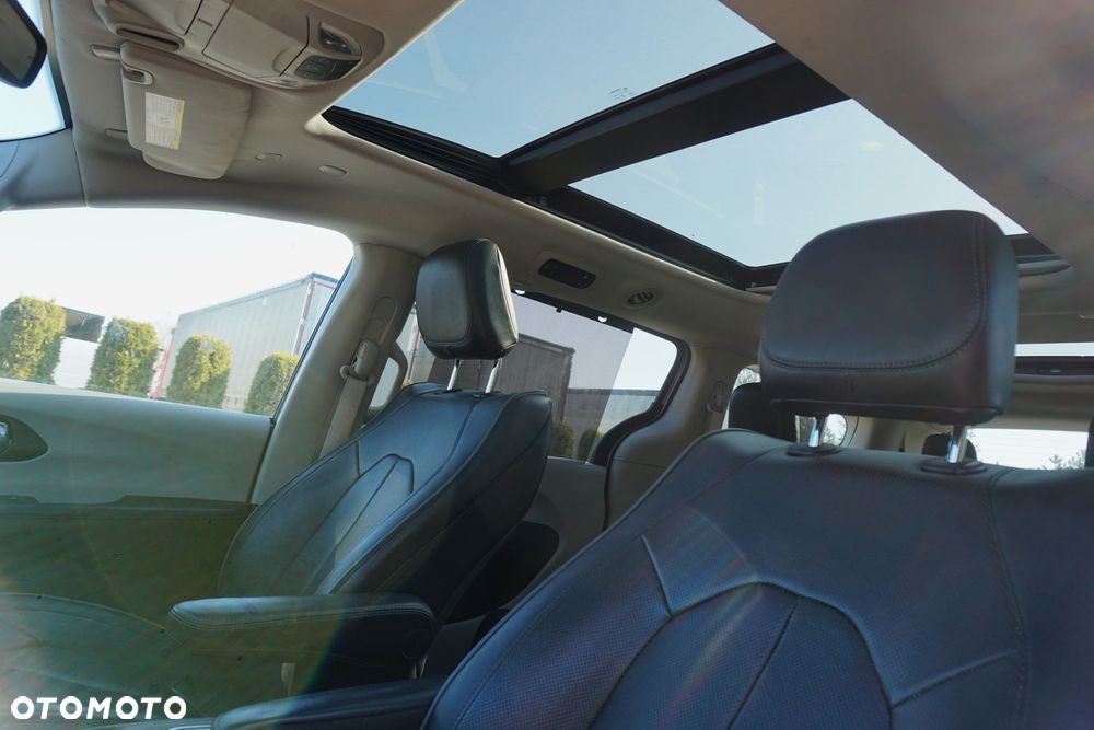 Chrysler Pacifica - 13