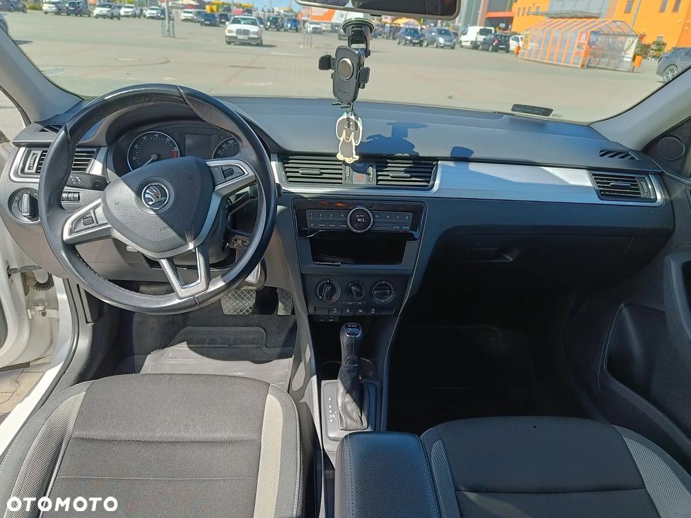 Skoda RAPID 1.2 TSI Ambition DSG - 26