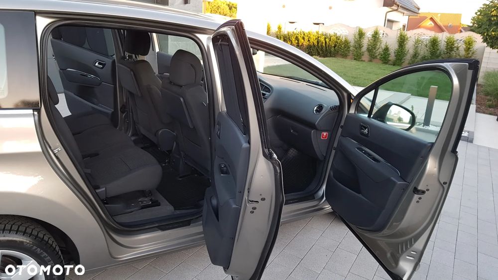 Peugeot 5008 HDI 115 Allure - 32