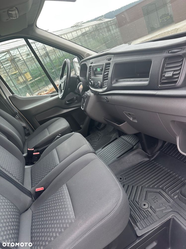 Ford Transit - 27