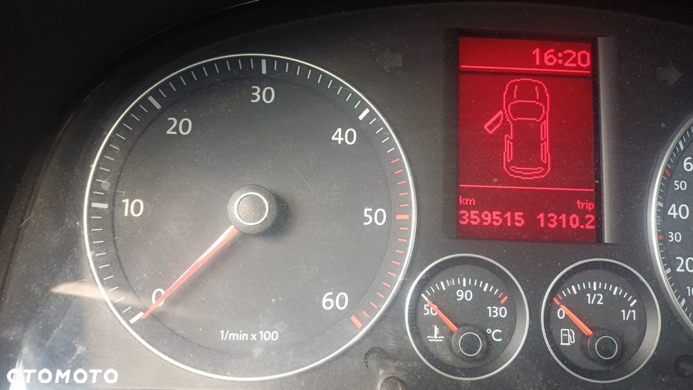 Volkswagen Touran - 5