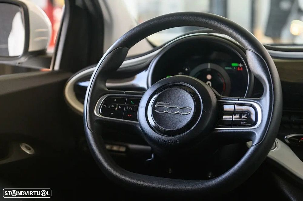 Fiat 500e Action - 24