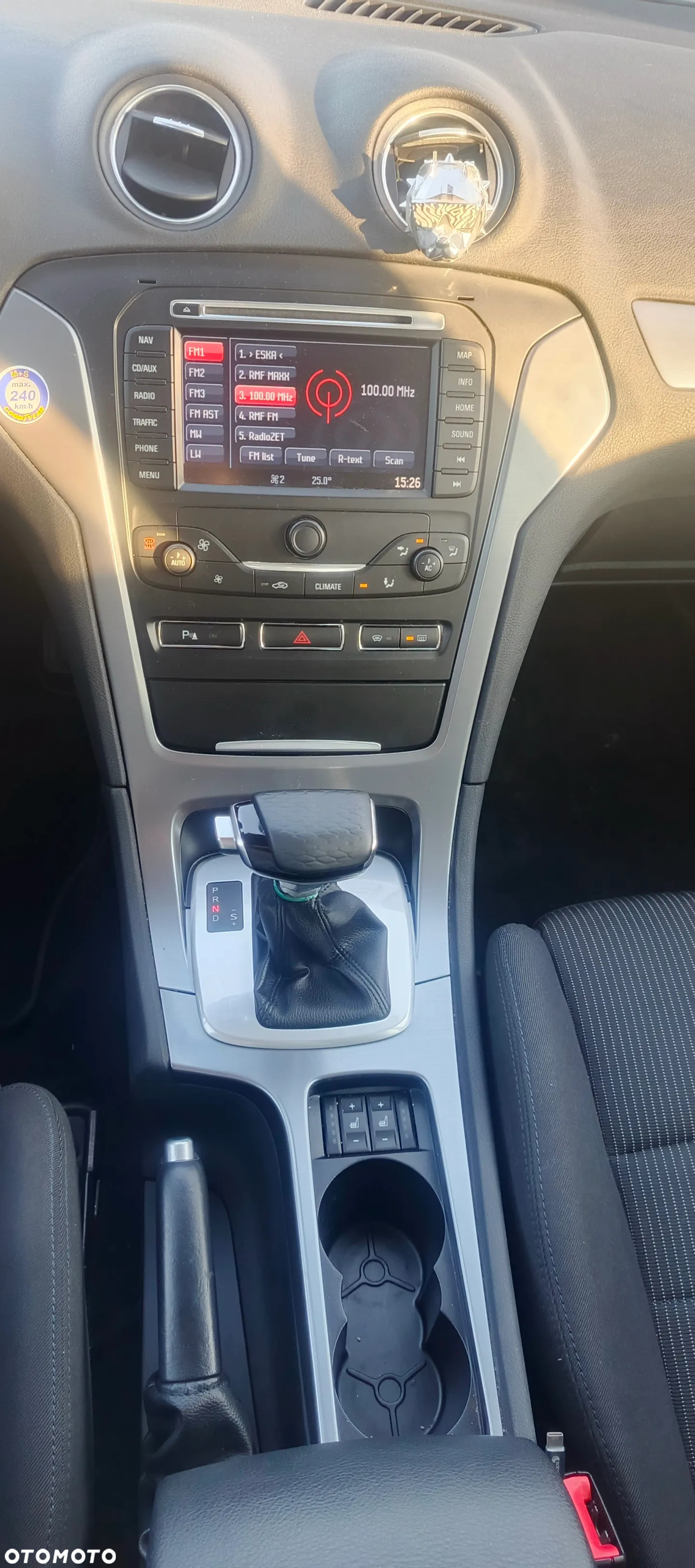 Ford Mondeo 2.0 EcoBoost Titanium - 23