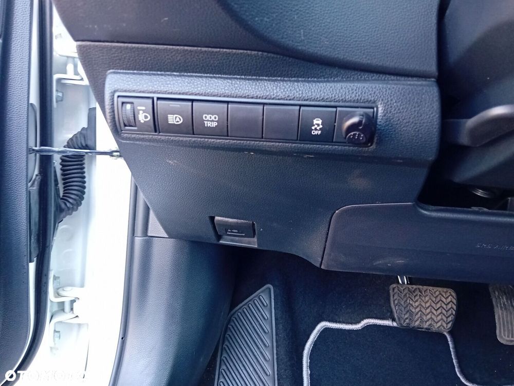 Toyota Corolla 1.8 Hybrid Style - 23