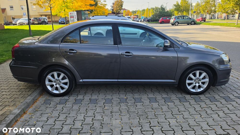 Toyota Avensis 2.0 D-4D Sol - 29