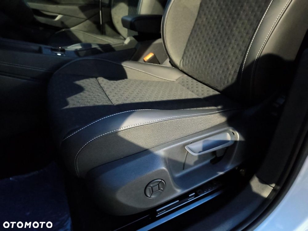 Volkswagen T-Roc 1.5 eTSI R-Line DSG - 11