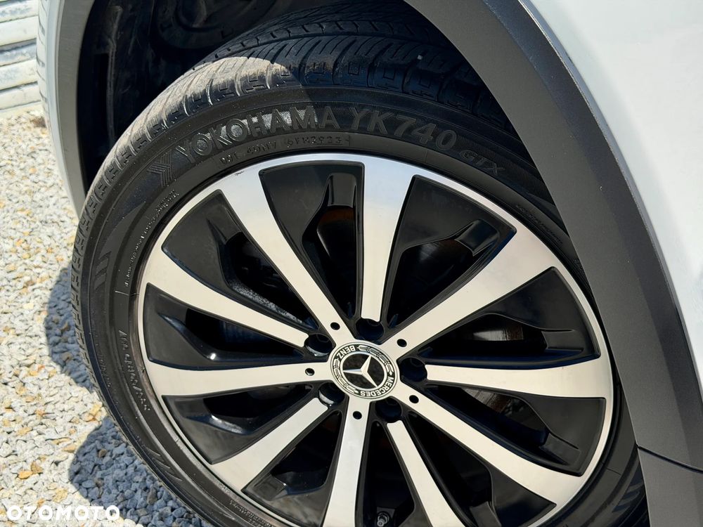 Mercedes-Benz GLB 250 4Matic 8G-DCT - 32