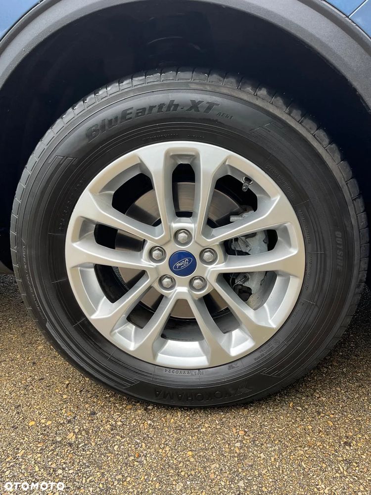 Ford Kuga - 11