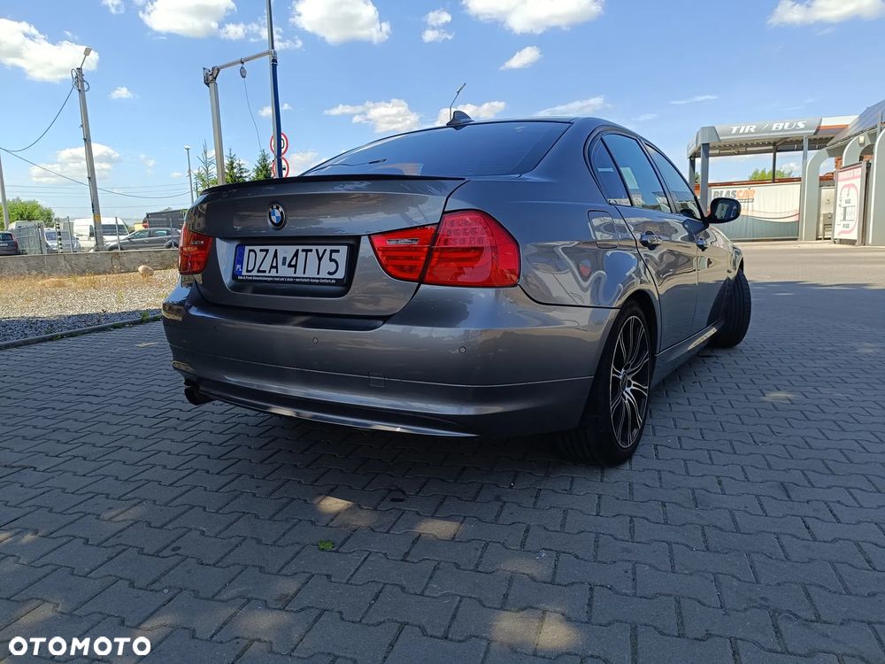 BMW Seria 3 320d - 16