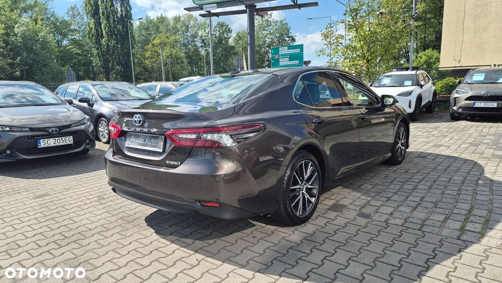 Toyota Camry 2.5 Hybrid Executive CVT - 21