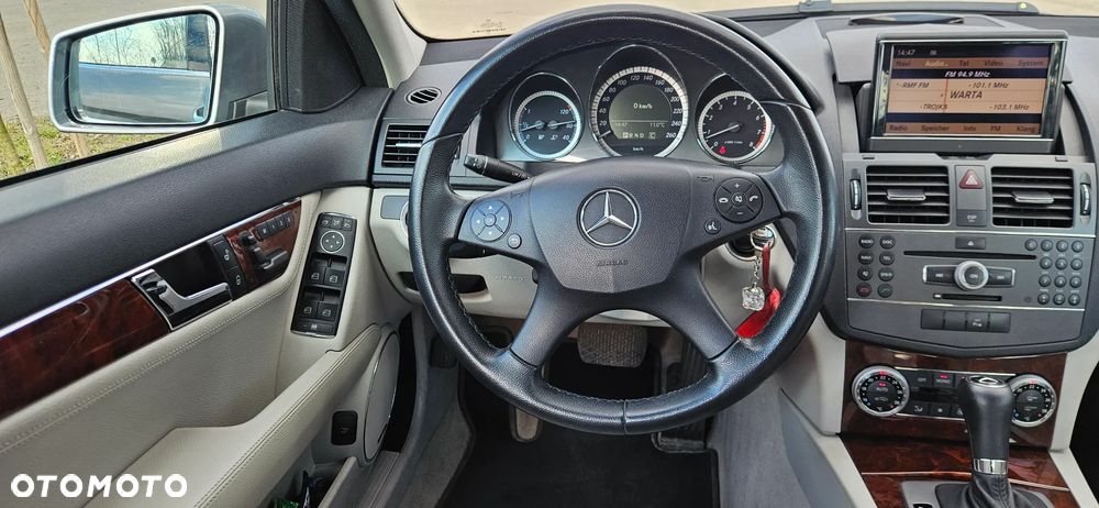 Mercedes-Benz Klasa C 350 CGI 7G-TRONIC BlueEFFICIENCY Avantgarde - 12